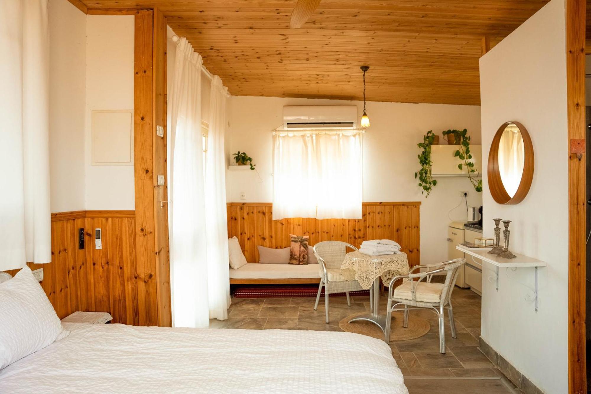 Tobiana Desert Lodging Negev 'Ezuz Εξωτερικό φωτογραφία